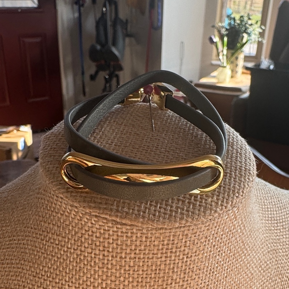 NWT And LOVELY Chic Brown Leather Bracelet with Gold Detailing